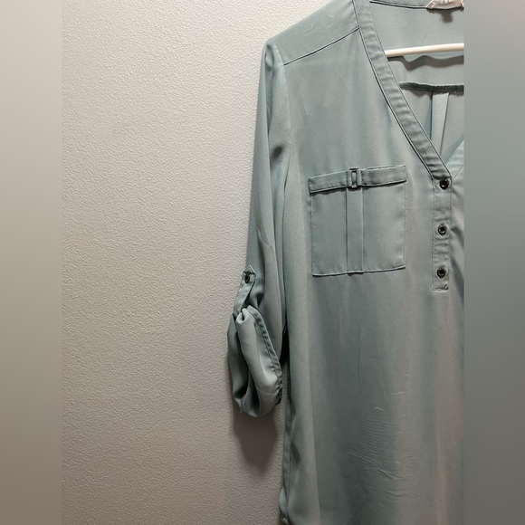 Maurices Blouse with pockets - Picture 3 of 6